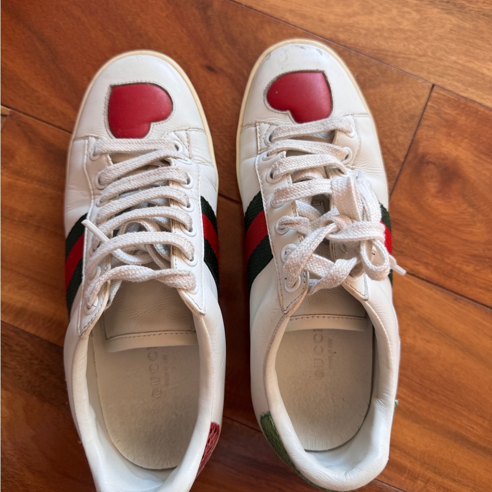 Gucci Women's White and Red Heart Sneakers
